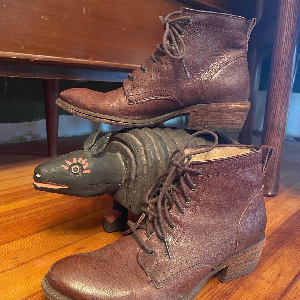 Frye Brown Lace Up Boots with Classic Design and Stacked Heel
